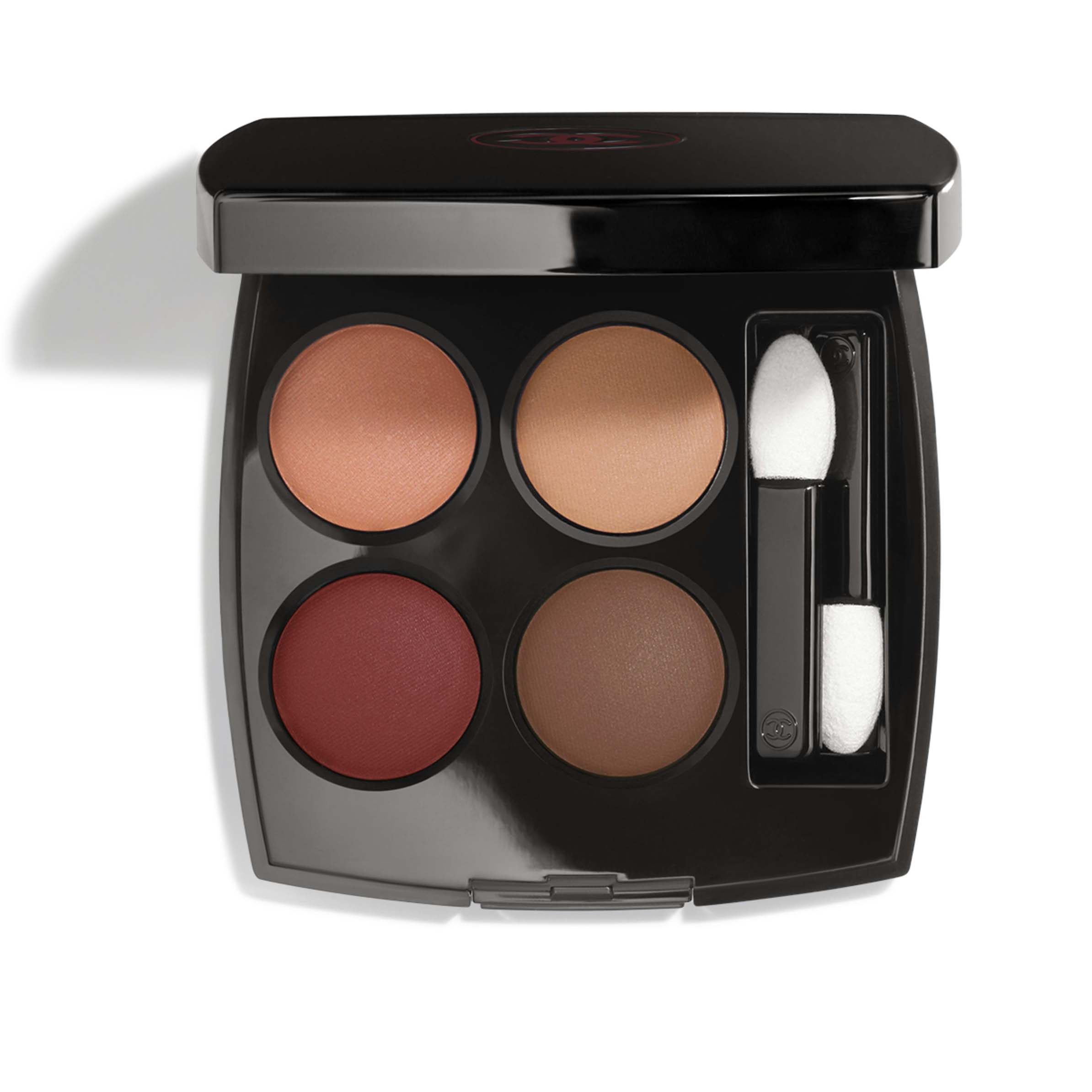 Chanel L&eacute;g&egrave;ret&eacute; et Exp&eacute;rience Les 4 Ombres (3)