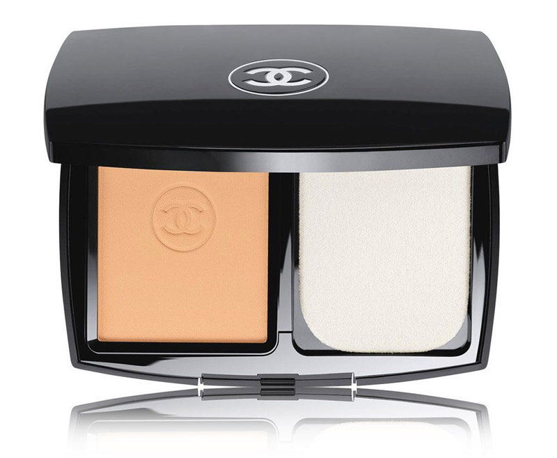 bedak dior vs chanel