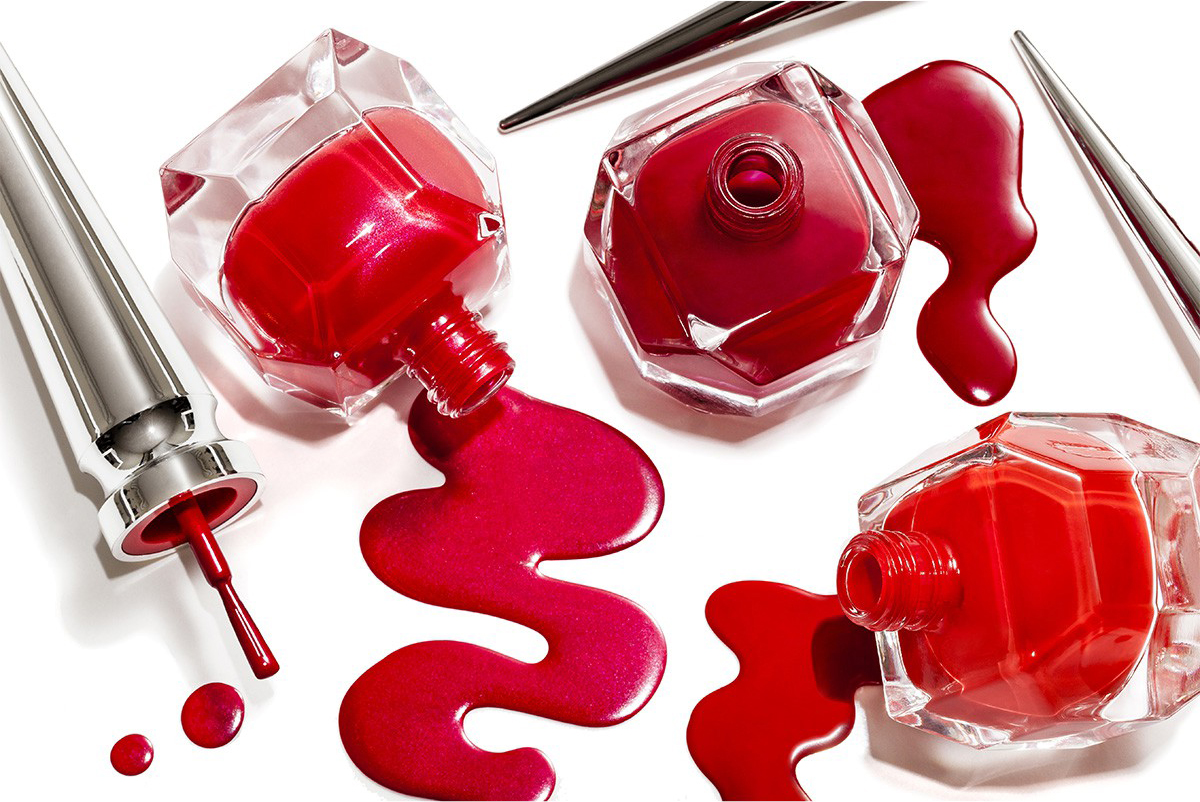 Christian-Louboutin-Neo-Red-nail-polish-trio-bottles-swatches
