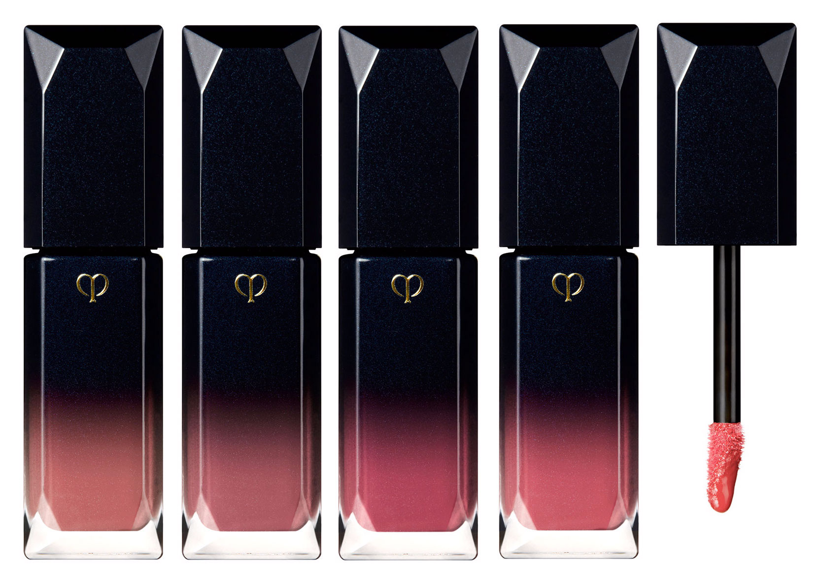 Clé-de-Peau-Radiant-Liquid-Rouge