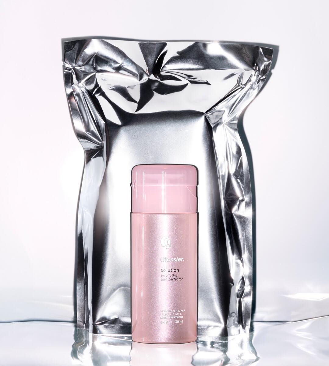 Glossier Solution Exfoliating Skin Perfector (1)