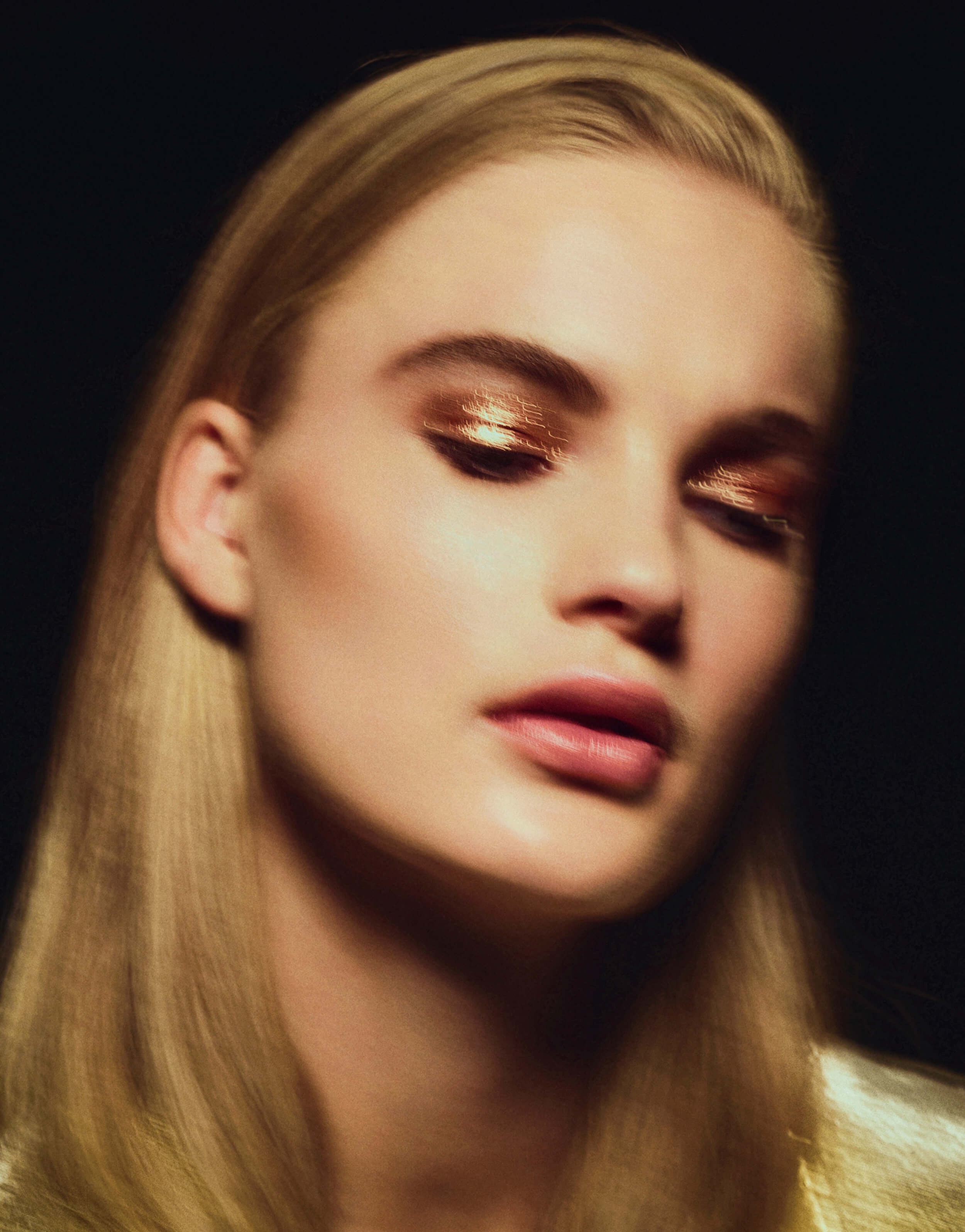 Hourglass Scattered LIght Glitter Eyeshadow beauty