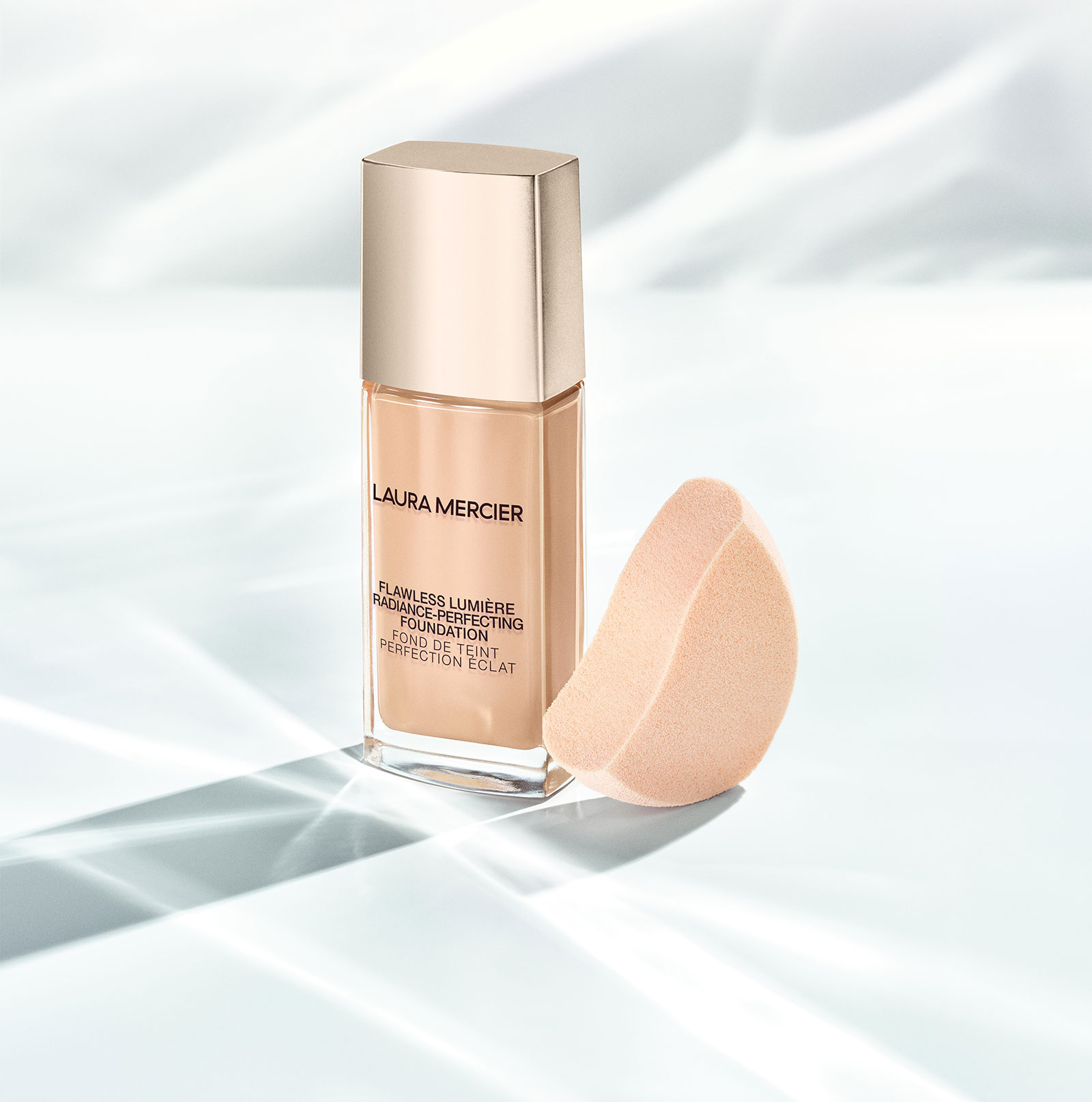 Laura-Mercier-Flawless-Lumière-Radiance-Perfecting-Foundation