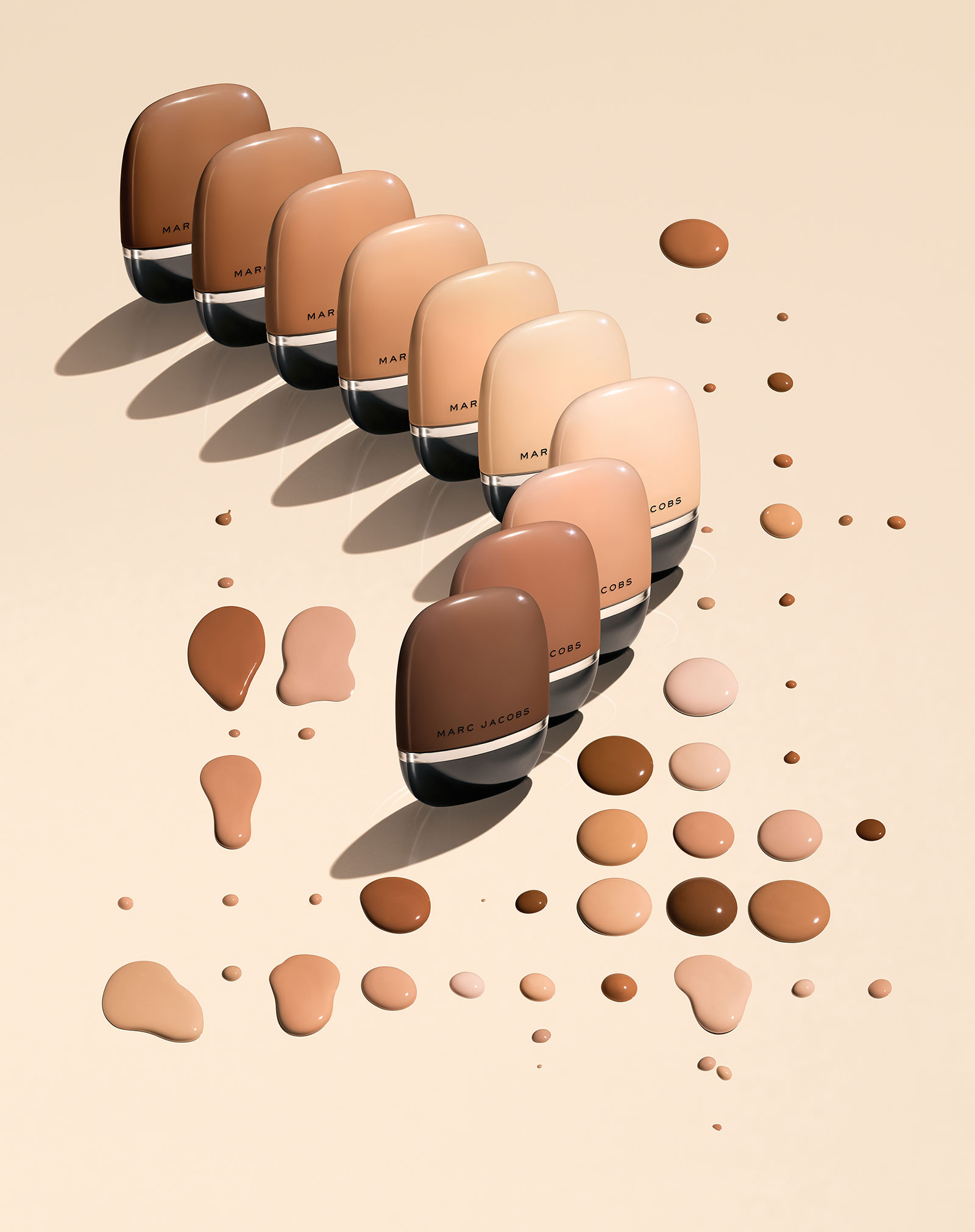 Marc-Jacobs-Shameless-Youthful-Look-24-H-Longwear-Foundation