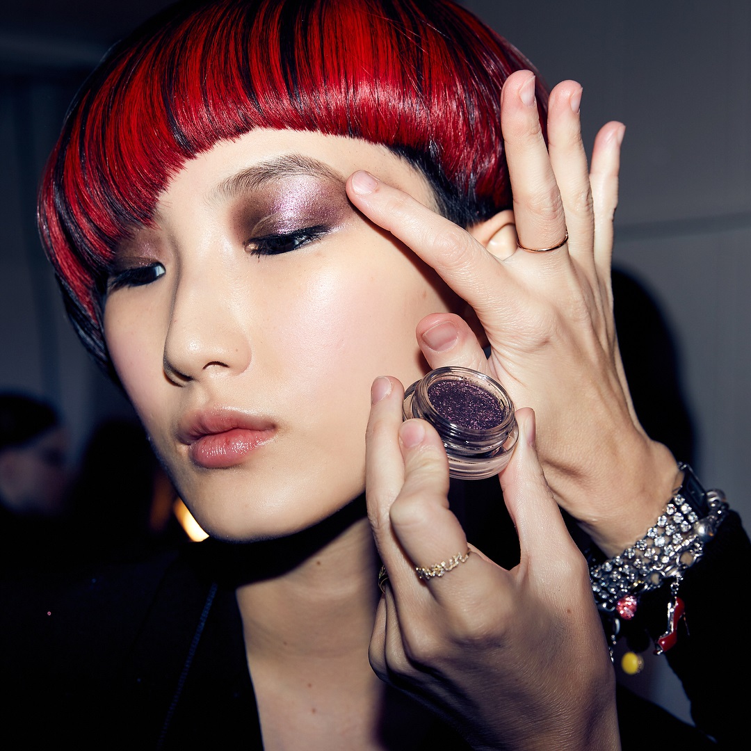 See-quins-Glam-Glitter-Eyeshadow-backstage