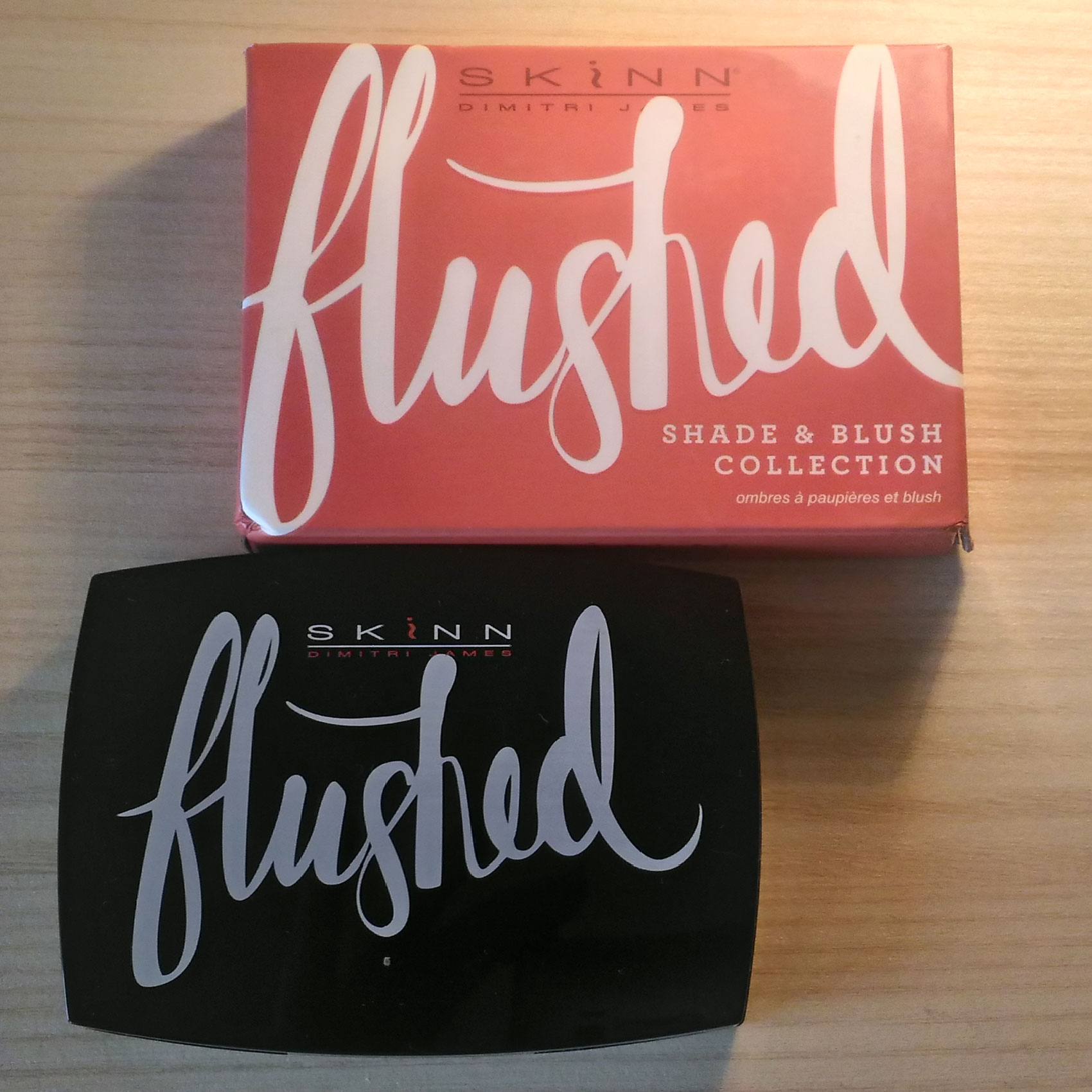 Skinn-Cosmetics-Eye-Shadow-&-Blush-Palette-BOX