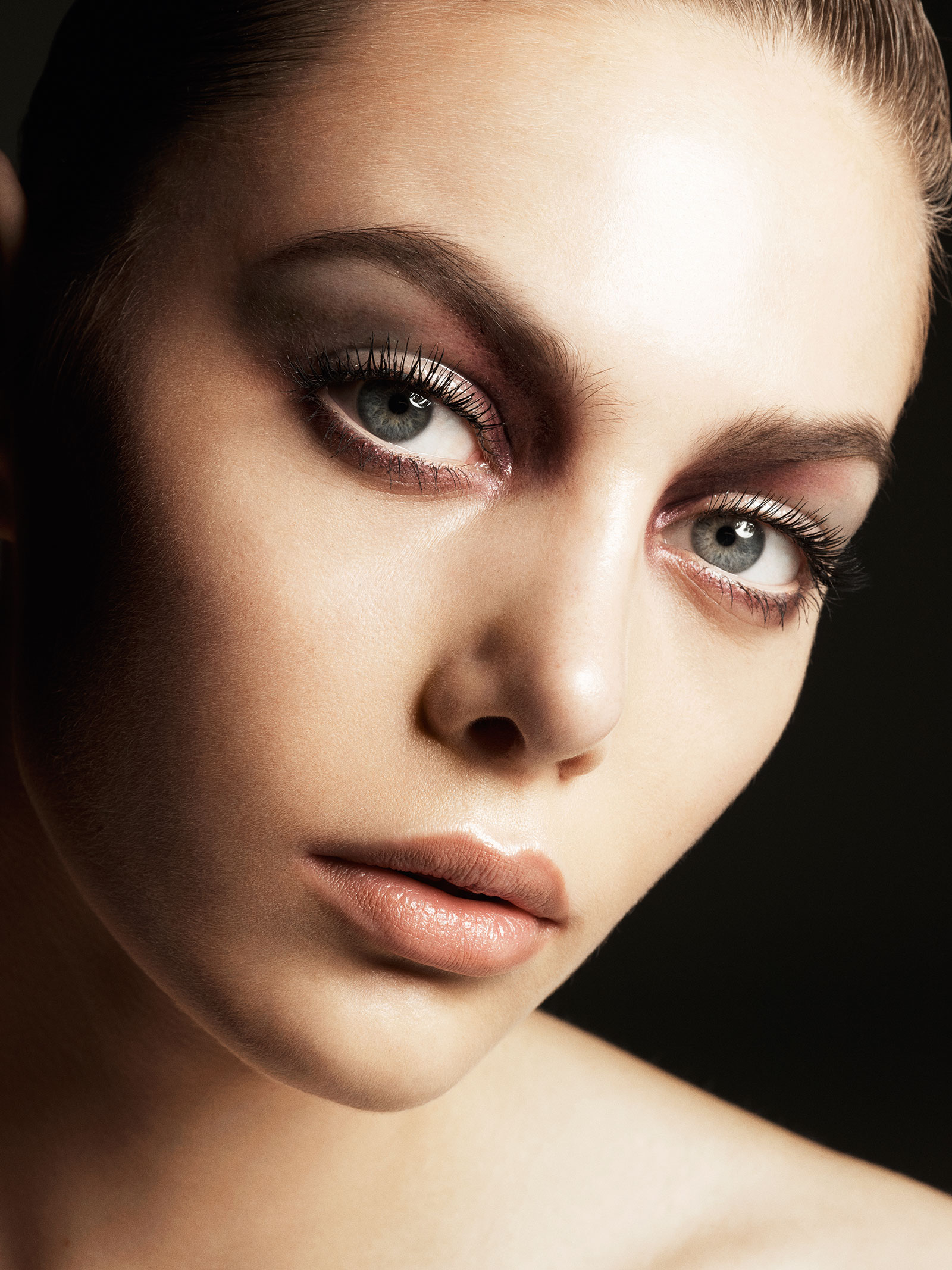 Victoria Beckham x Estee Lauder London Look (2)