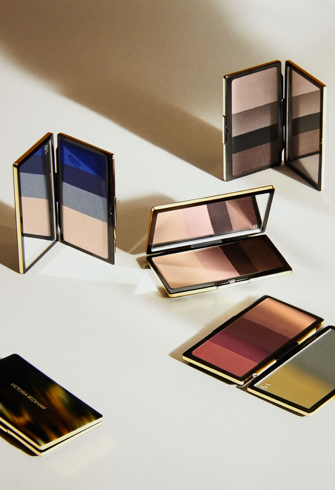 Victoria-Beckham-Smoky-Eye-Brick-visual