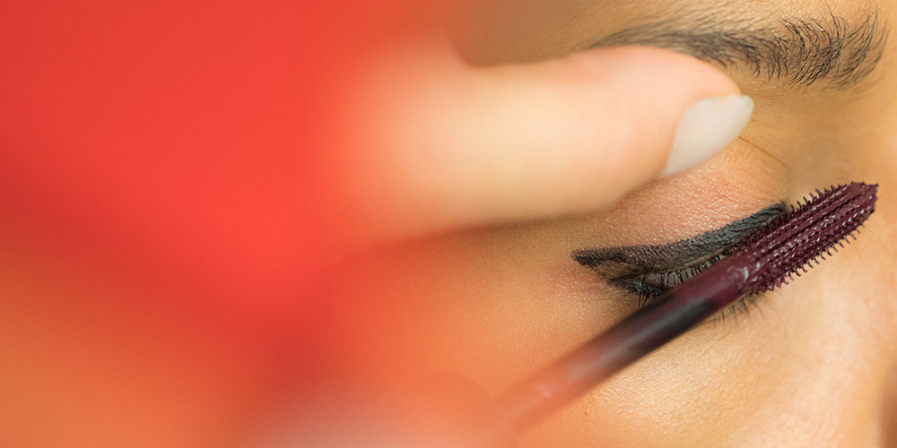 christian louboutin lash amplifying lacquer in sevillana