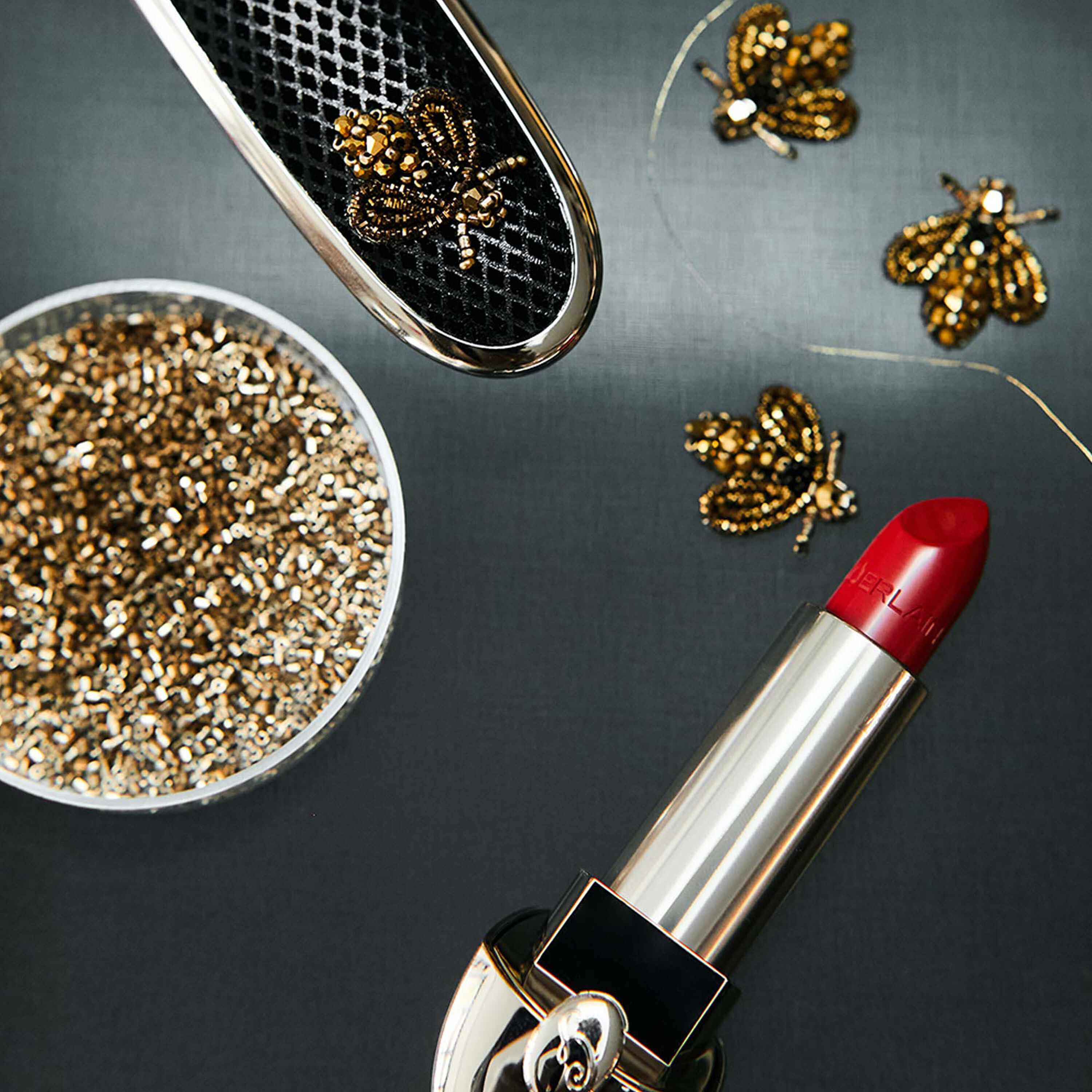 Guerlain ROUGE G SATIN - All In One Lipstick In A Prestigious Edition