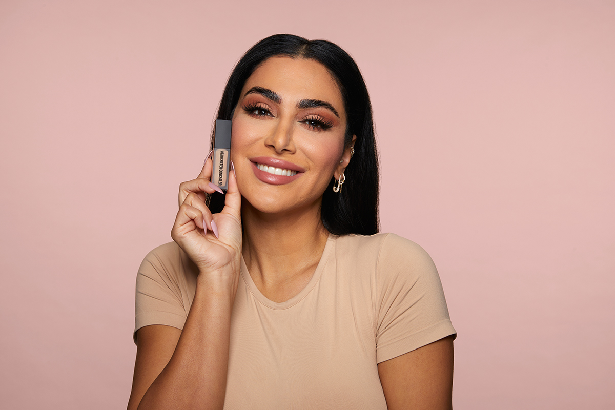 HB_UNDEREYE_STORY_HUDA_PRODUCT_0320_1