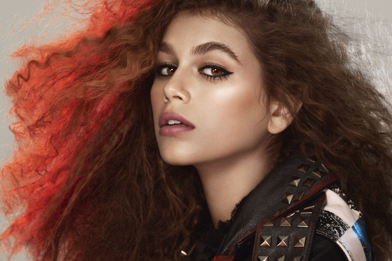 kaia-gerber-for-marc-jacobs-beauty-2-16-HR
