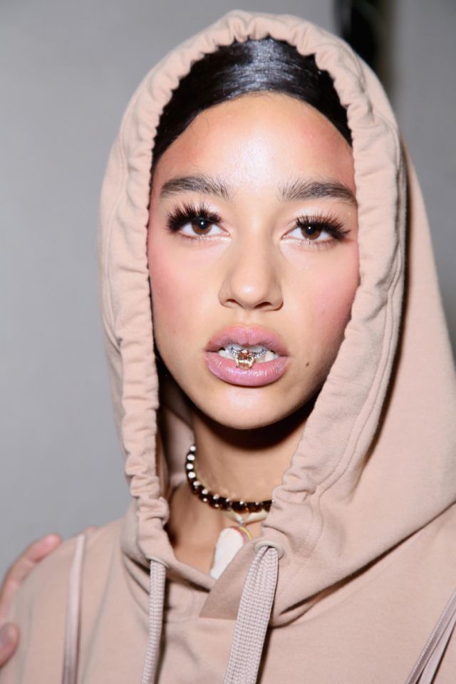 rihanna fenty puma backstage spring 2017 (2)